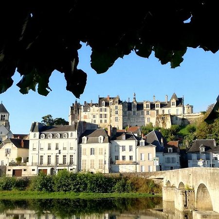 Au Pied Du Chateau Сент-Эньян Экстерьер фото